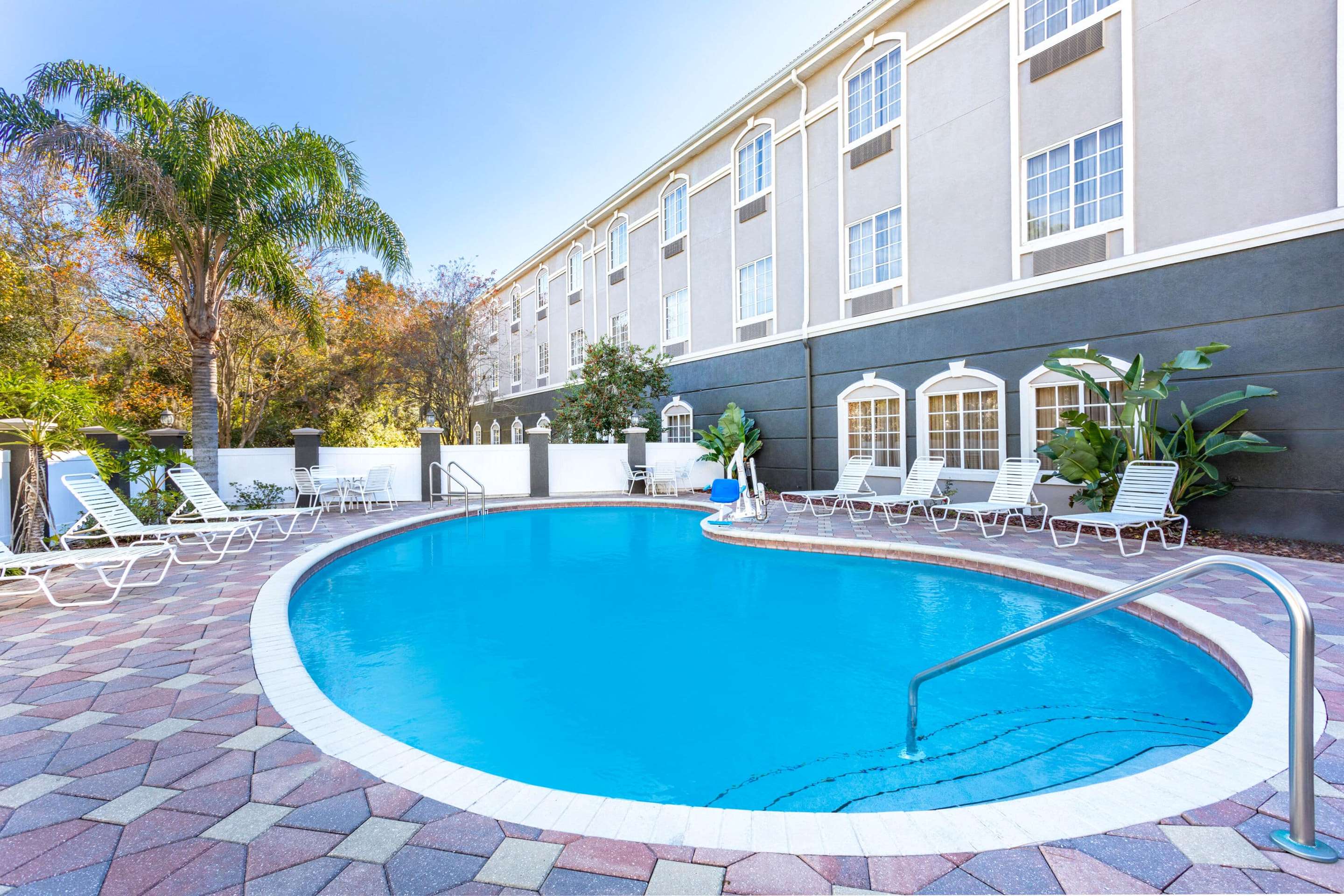 Pool | La Quinta Inn & Suites by Wyndham St. Augustine