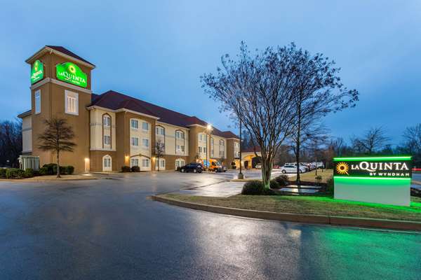 Exterior view - La Quinta Inn & Suites Madison - I-565, Exit 9