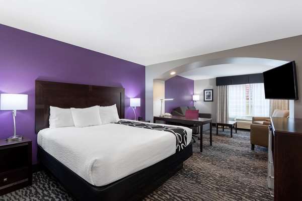 Suite - La Quinta Inn & Suites Madison - I-565, Exit 9