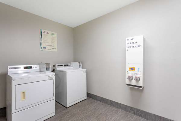 Amenities - La Quinta Inn & Suites Madison - I-565, Exit 9