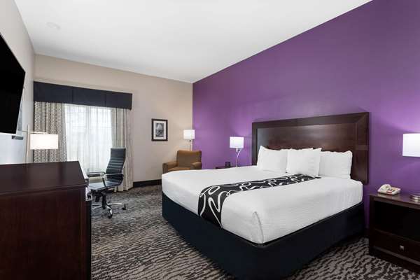  - La Quinta Inn & Suites Madison - I-565, Exit 9