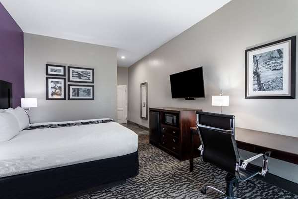  - La Quinta Inn & Suites Madison - I-565, Exit 9