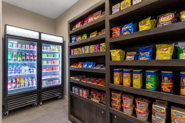  - La Quinta Inn & Suites Madison - I-565, Exit 9