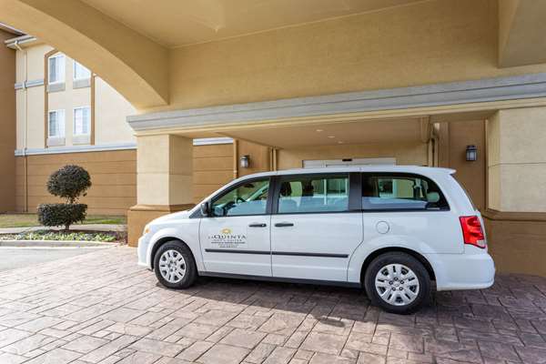  - La Quinta Inn & Suites Madison - I-565, Exit 9