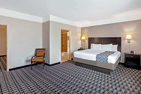Suite - La Quinta Inn & Suites Deer Park