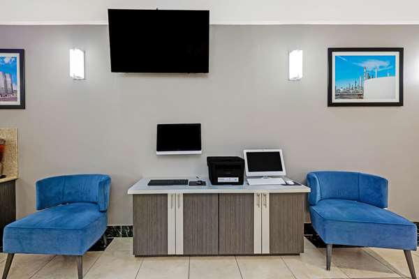 Conference Area - La Quinta Inn & Suites Deer Park