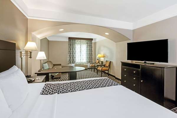 Suite - La Quinta Inn & Suites Deer Park