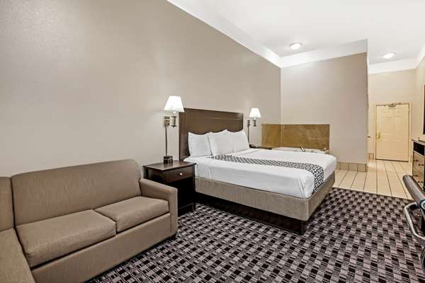  - La Quinta Inn & Suites Deer Park