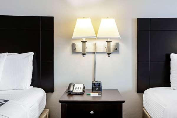  - La Quinta Inn & Suites Deer Park