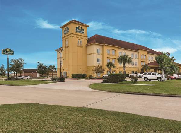 Exterior view - La Quinta Inn & Suites Deer Park