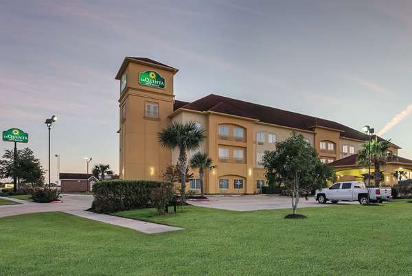 Exterior view - La Quinta Inn & Suites Deer Park