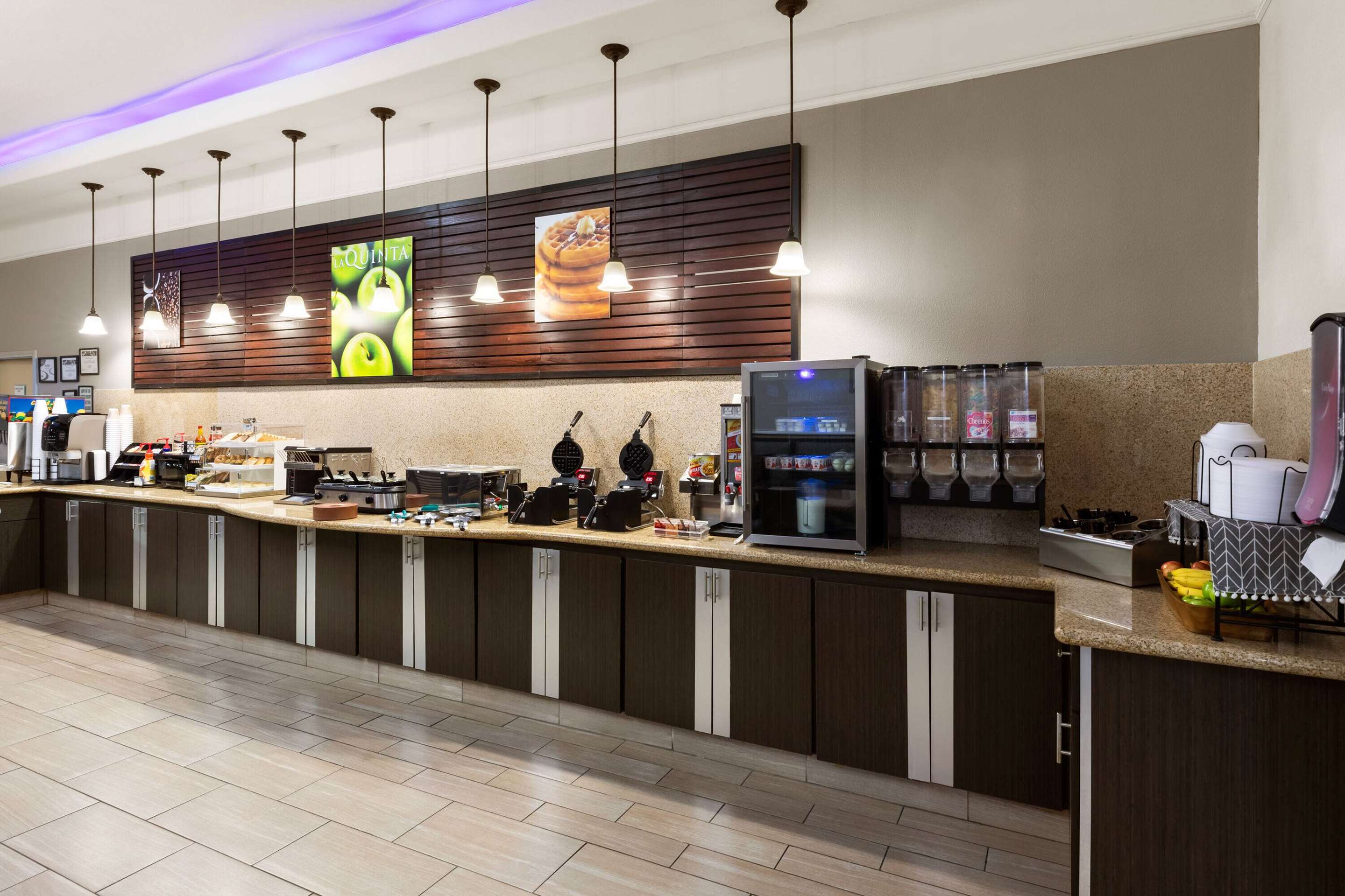 Property amenity | La Quinta Inn & Suites by Wyndham Deer Park