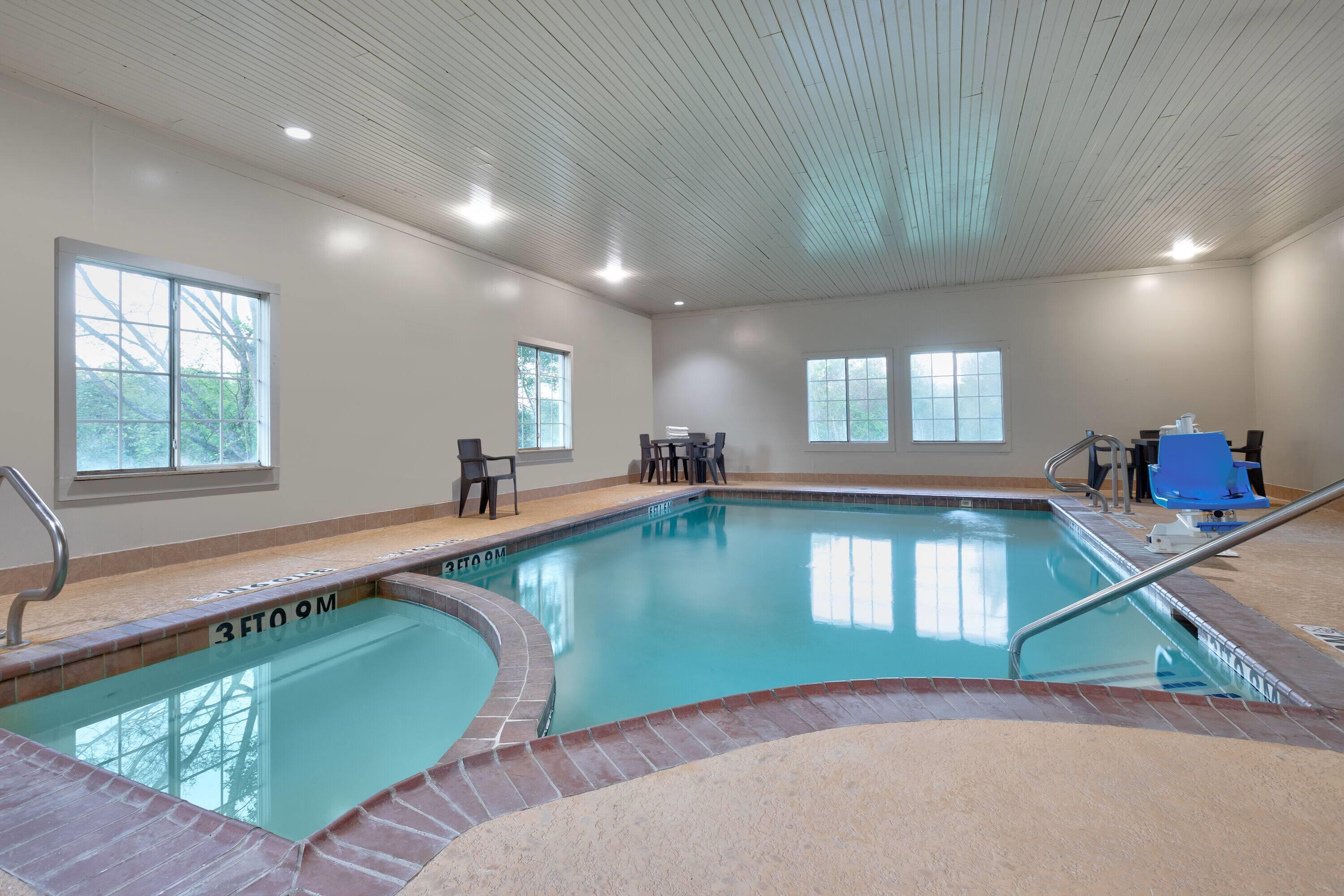 Pool - indoor