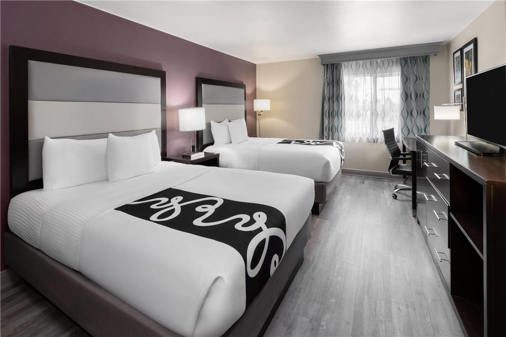 LA QUINTA INN FORT COLLINS-guestroom-Guest Room,Suite,On-Site.jpg
