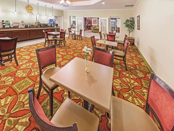  - La Quinta Inn & Suites Columbus - I-10, Exit 696