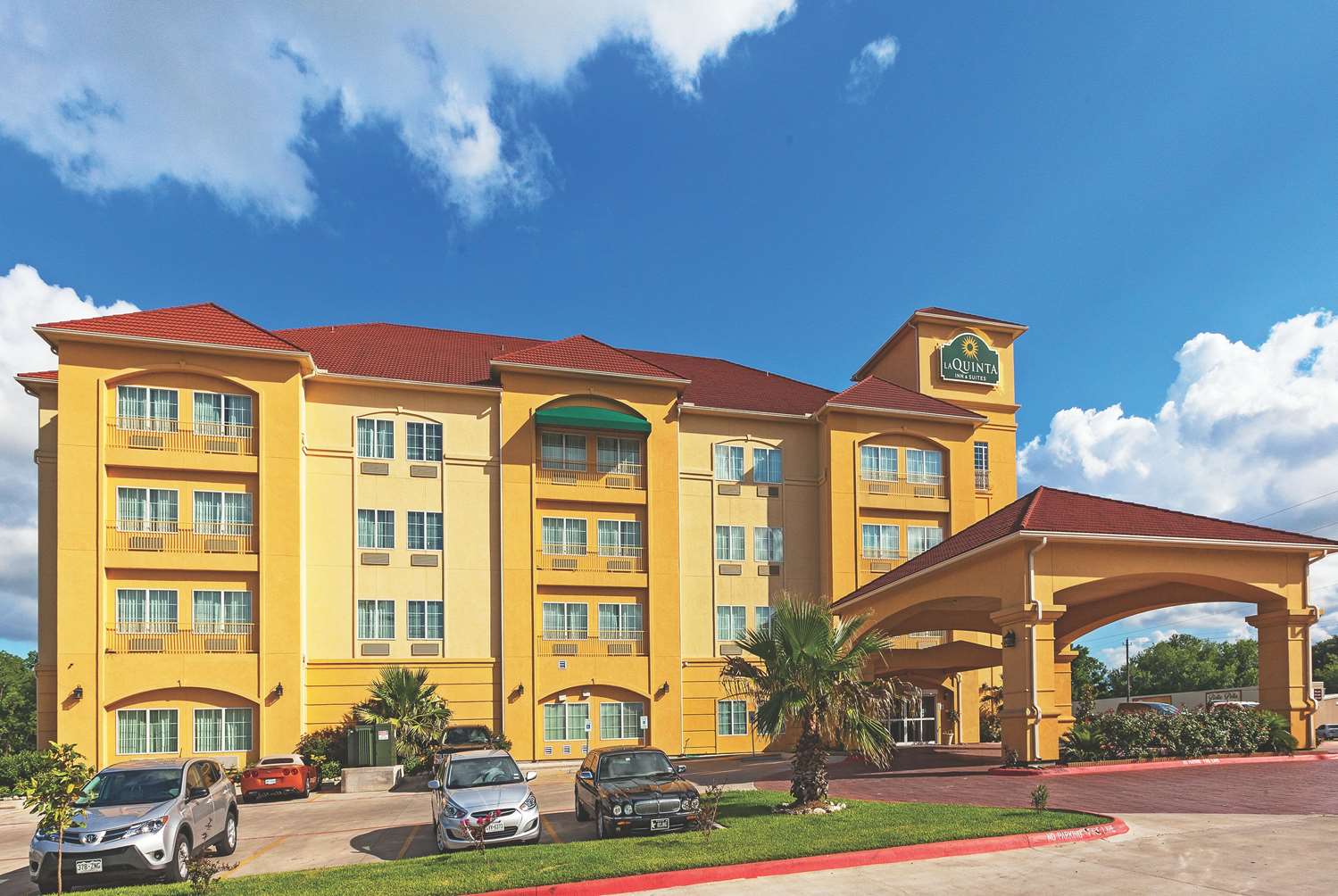 Quinta Inn Suites Columbus  See Discounts