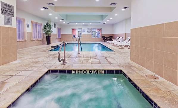 Pool - La Quinta Inn & Suites Columbus - I-10, Exit 696