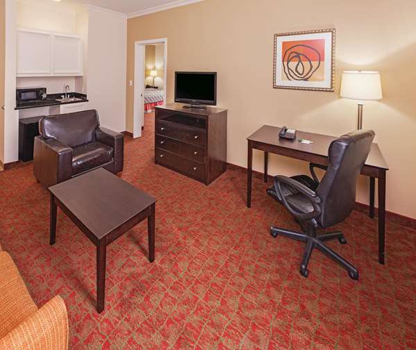 Suite - La Quinta Inn & Suites Columbus - I-10, Exit 696