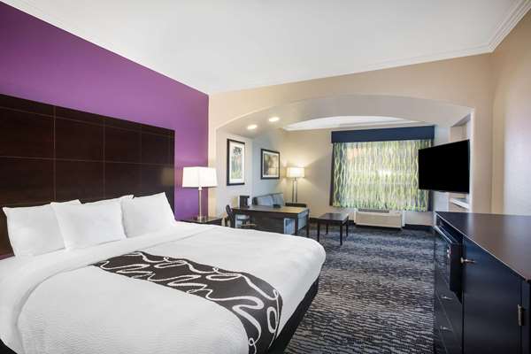Suite - La Quinta Inn & Suites Columbus - I-10, Exit 696