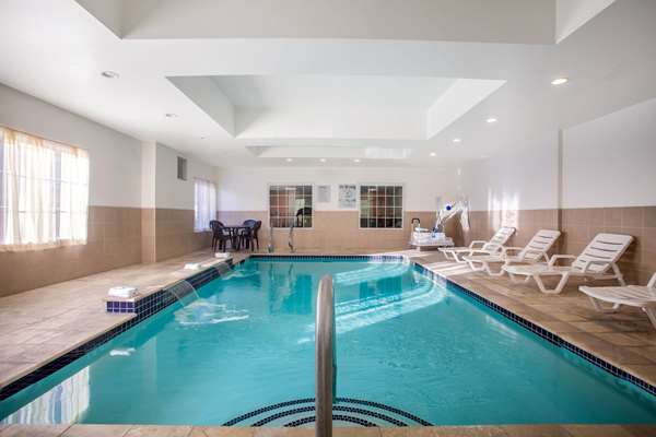 Pool - La Quinta Inn & Suites Columbus - I-10, Exit 696