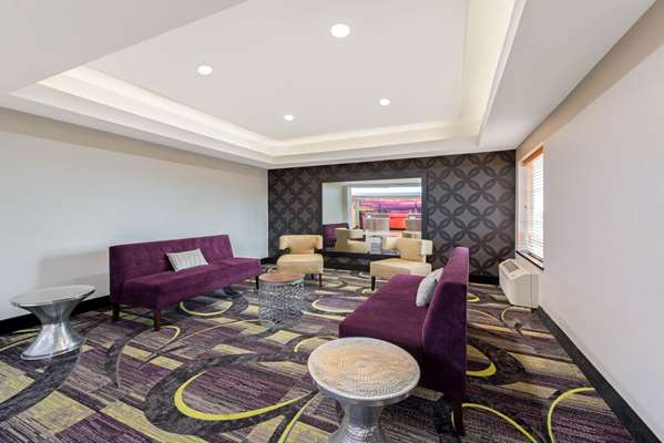 Exterior view - La Quinta Inn & Suites Bridge City