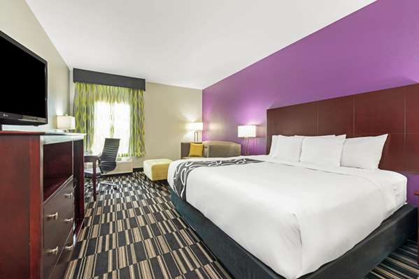  - La Quinta Inn & Suites Bridge City