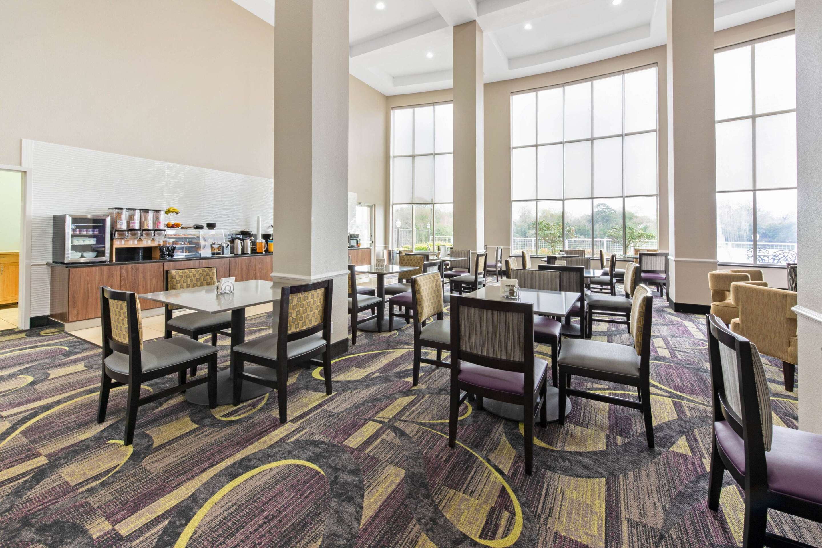 Property amenity | La Quinta Inn & Suites by Wyndham Bridge City