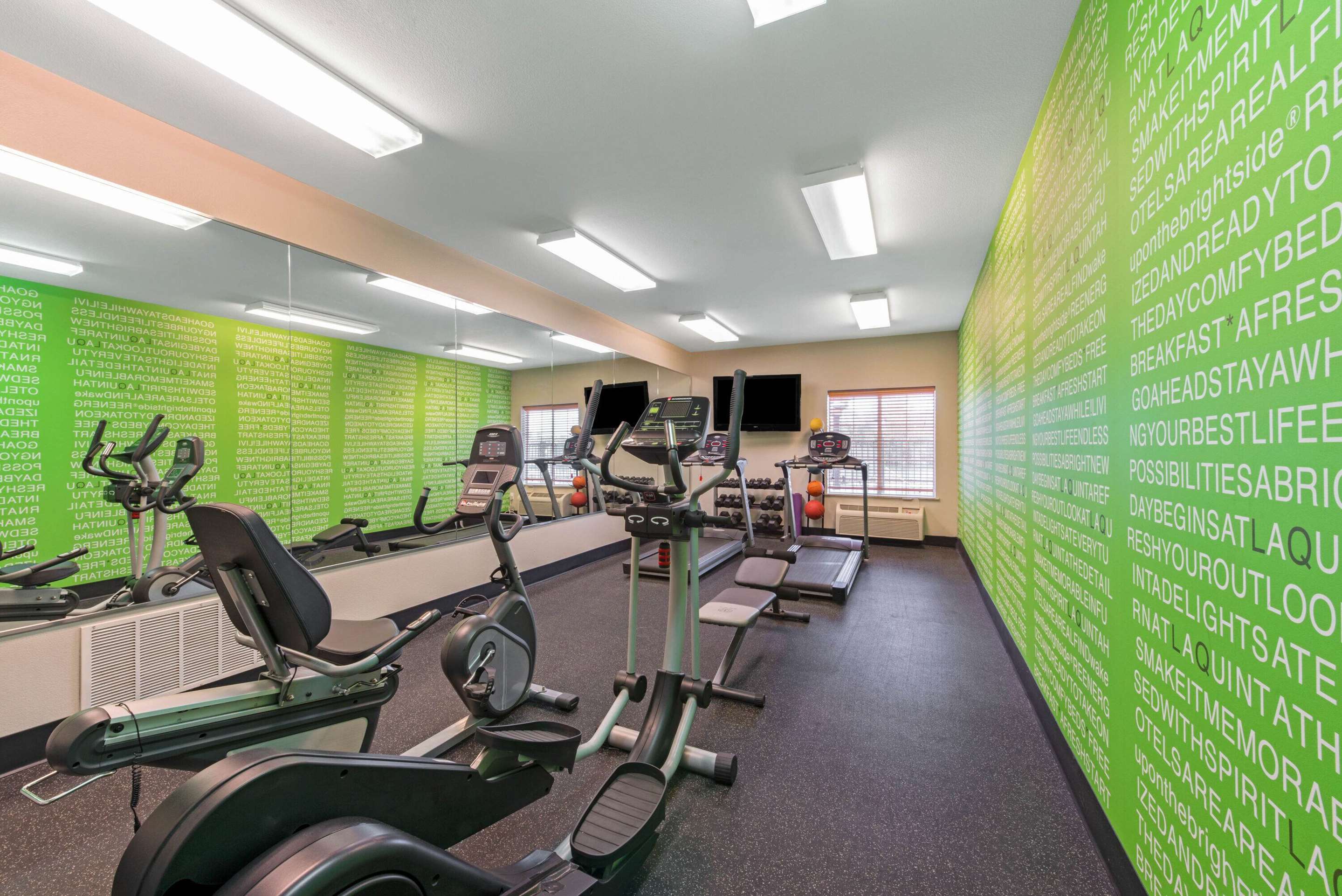 Health club fitness center gym | La Quinta Inn & Suites by Wyndham Bridge City
