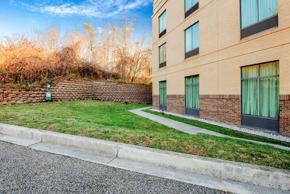  - La Quinta Inn & Suites Edgewood - I-95, Exit 77