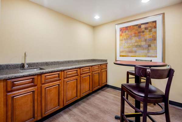 Suite - La Quinta Inn & Suites Edgewood - I-95, Exit 77