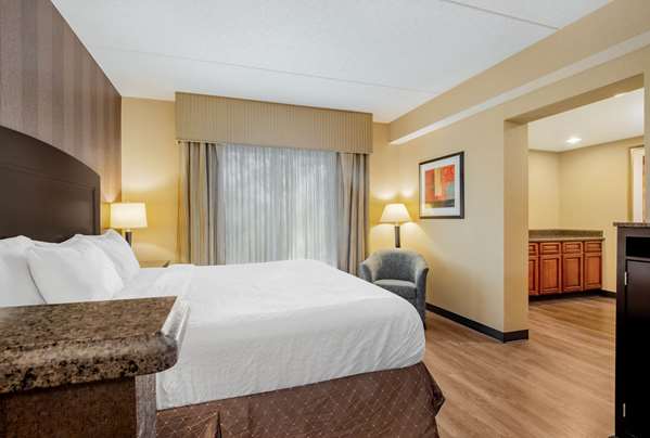 Suite - La Quinta Inn & Suites Edgewood - I-95, Exit 77
