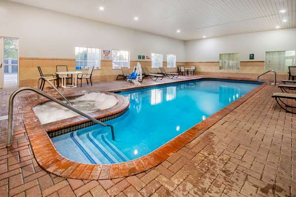 Pool - La Quinta Inn & Suites Alamo