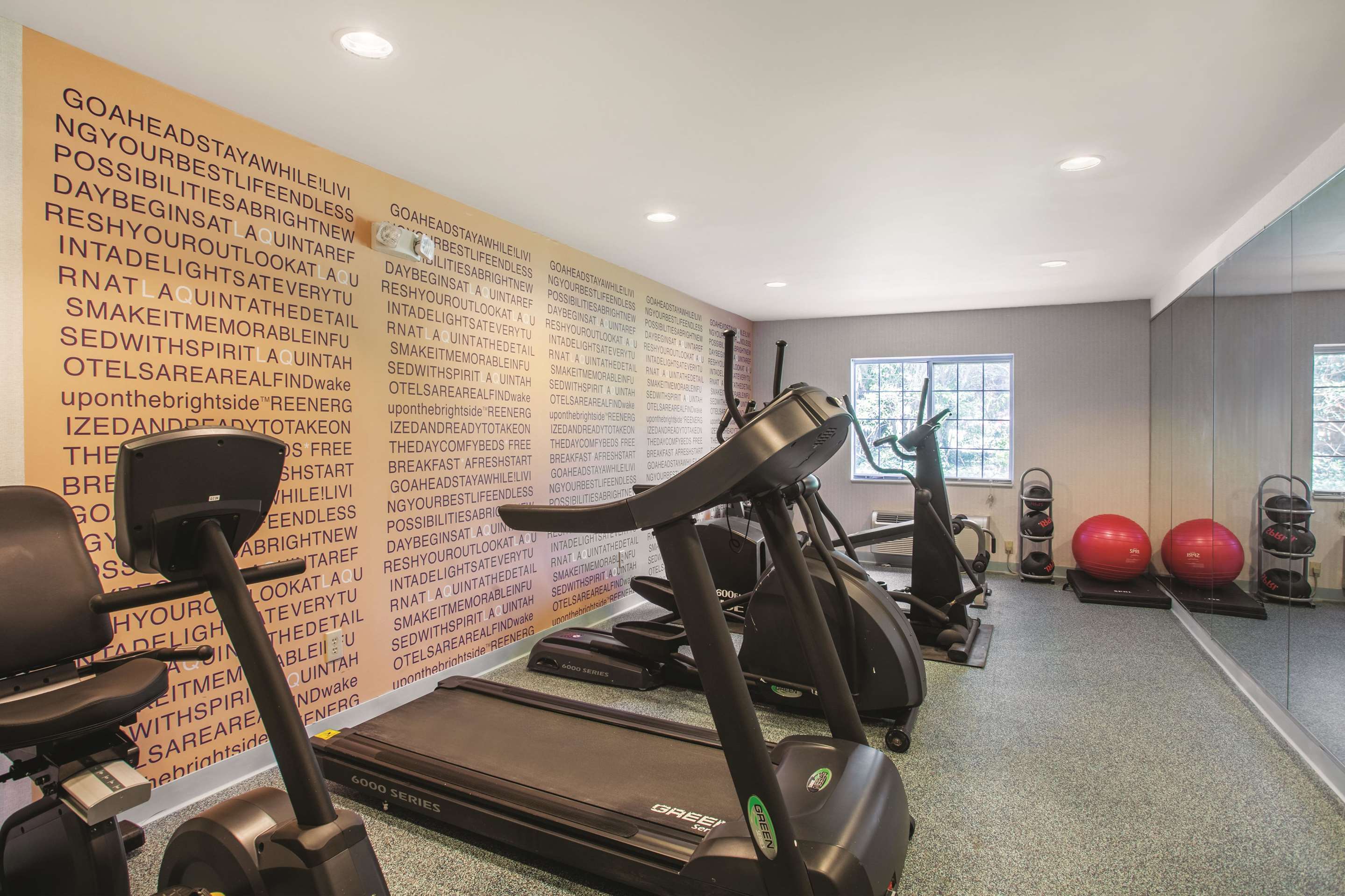 Health club | La Quinta Inn by Wyndham Richmond South