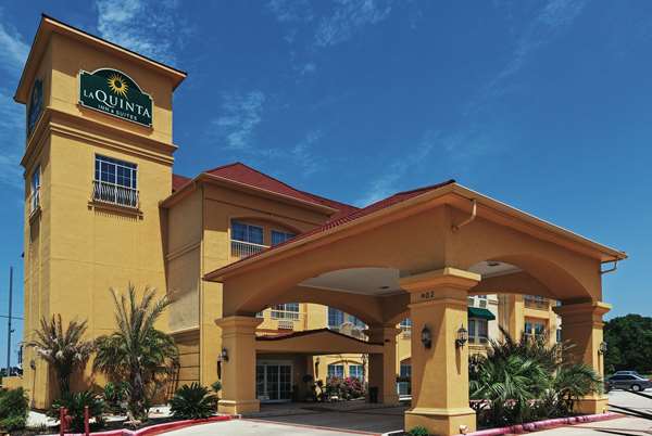 On-Site,Outdoor/Exterior,Exterior View of Building