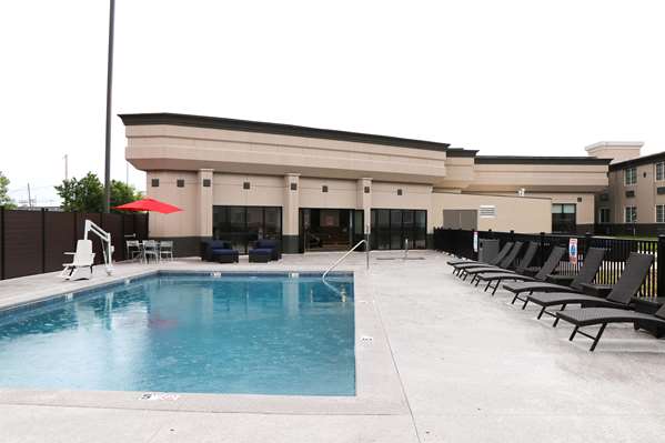 Pool - La Quinta Inn & Suites Joplin - I-44, Exit 8