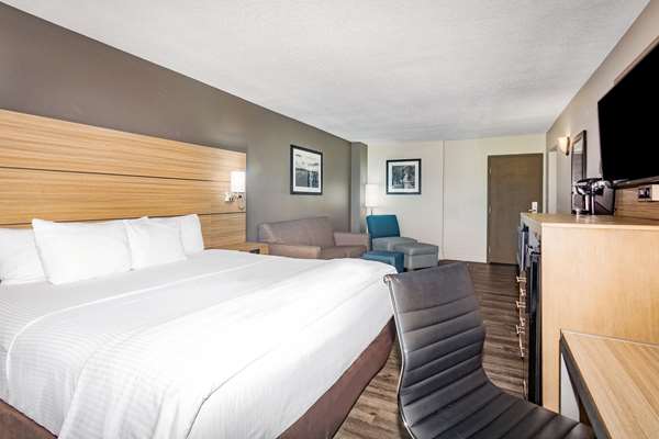 Suite - La Quinta Inn & Suites Joplin - I-44, Exit 8