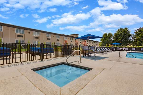 Pool - La Quinta Inn & Suites Joplin - I-44, Exit 8