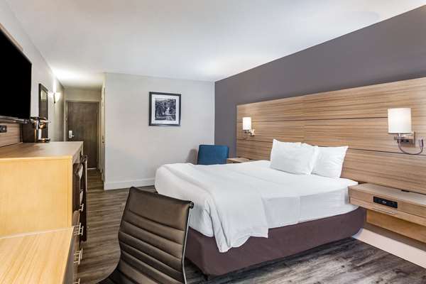  - La Quinta Inn & Suites Joplin - I-44, Exit 8