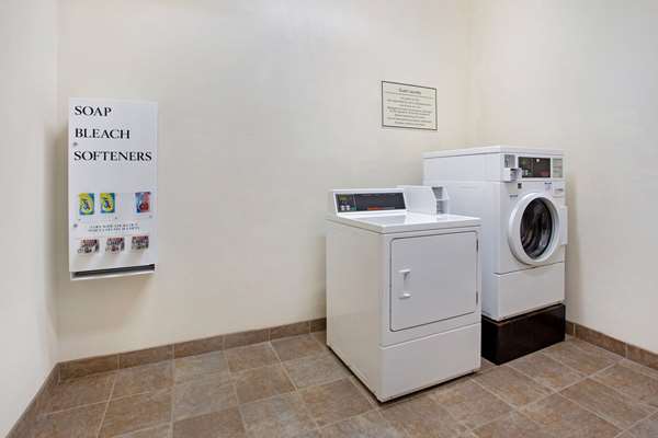 Amenities - La Quinta Inn & Suites Pawcatuck - I-95, Exit 92