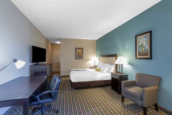  - La Quinta Inn & Suites Pawcatuck - I-95, Exit 92