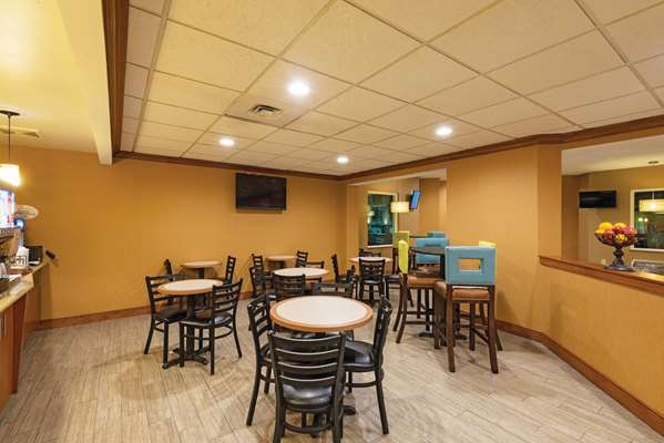 - La Quinta Inn Buffalo Airport Williamsville - I-90, Exit 49