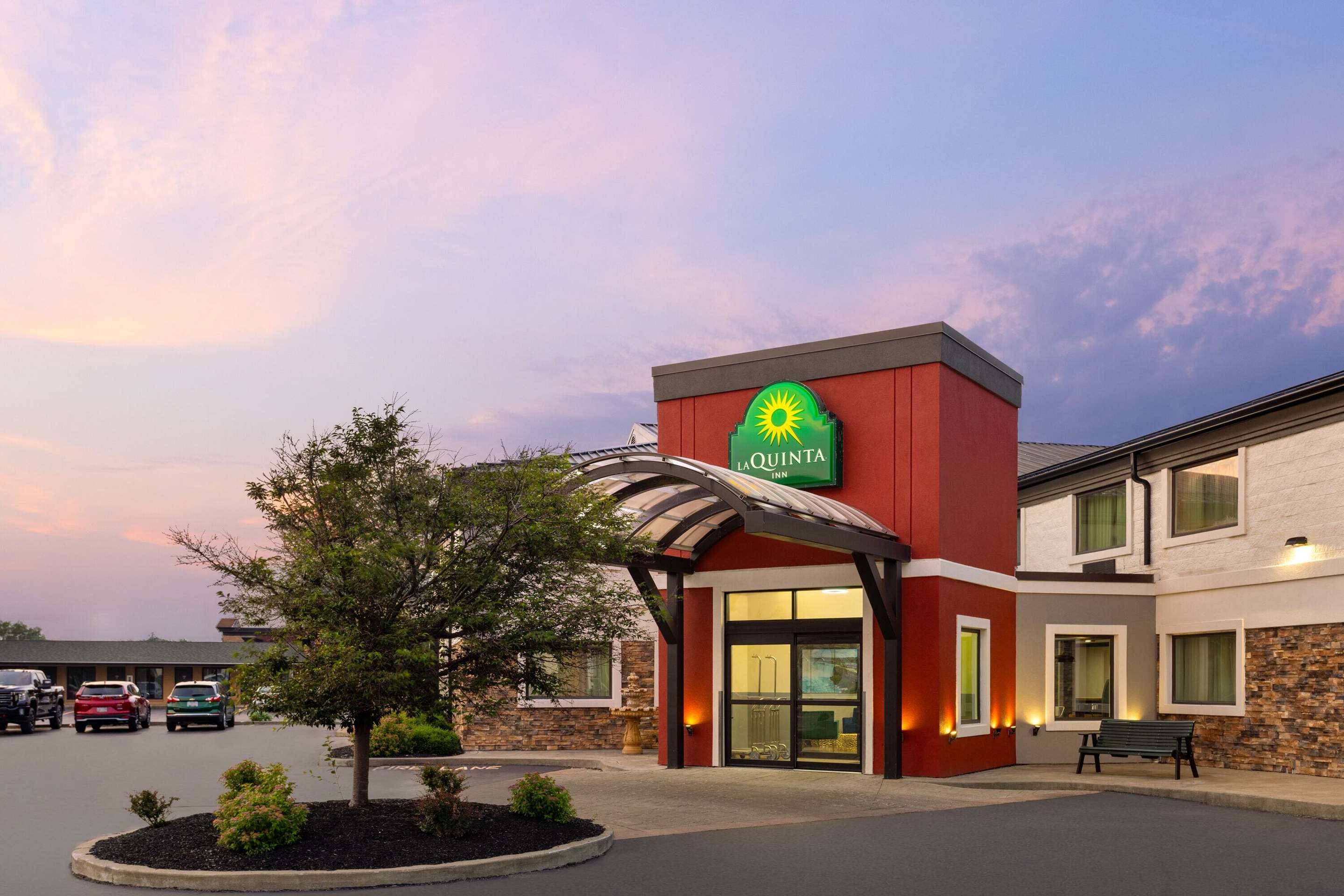 Exterior | La Quinta Inn by Wyndham Buffalo Airport