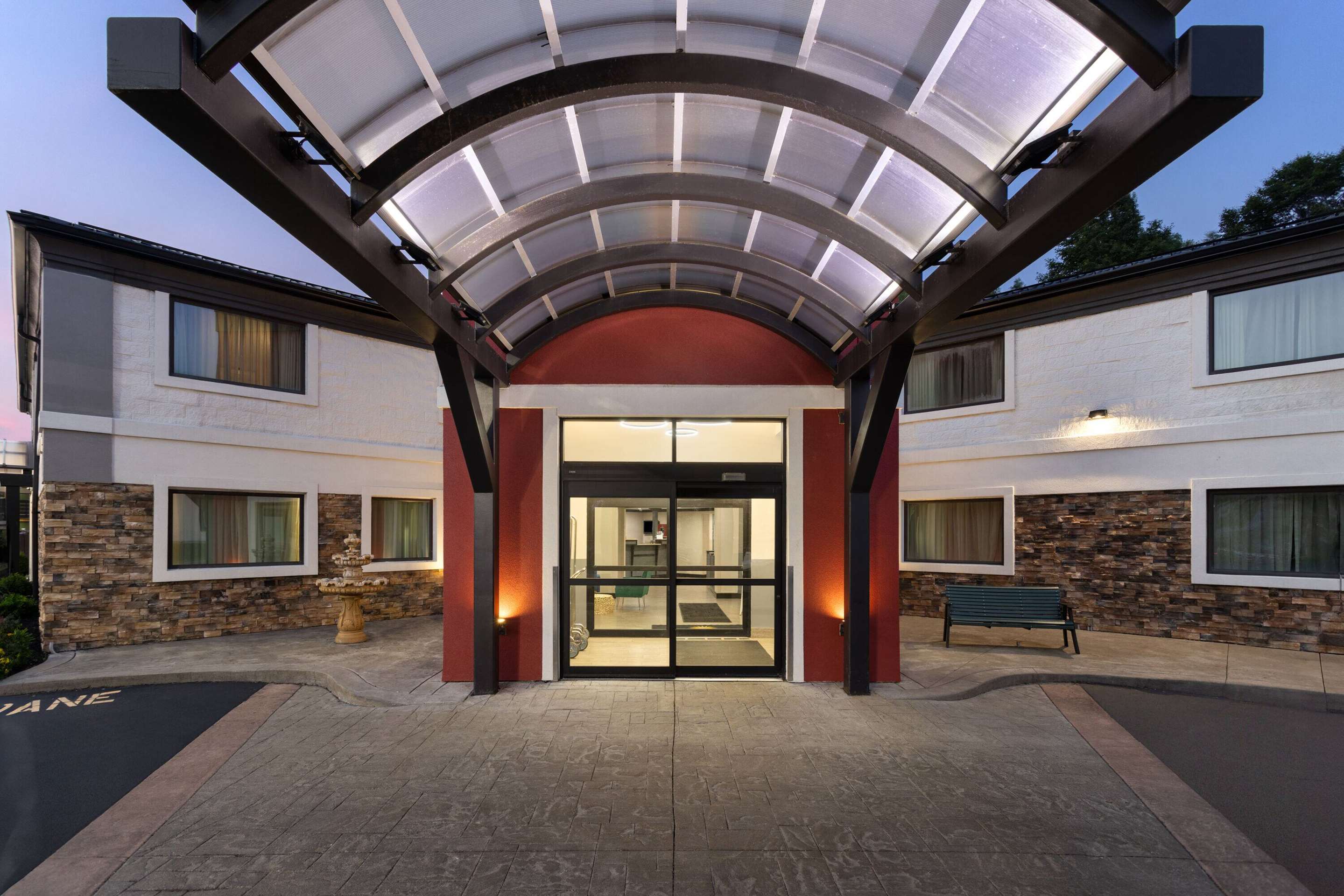 Exterior | La Quinta Inn by Wyndham Buffalo Airport