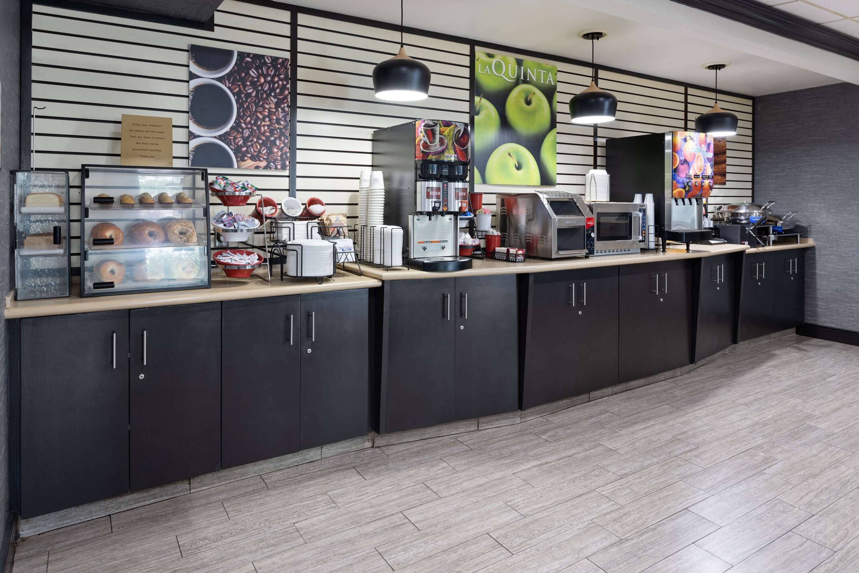 Property amenity | La Quinta Inn by Wyndham Buffalo Airport