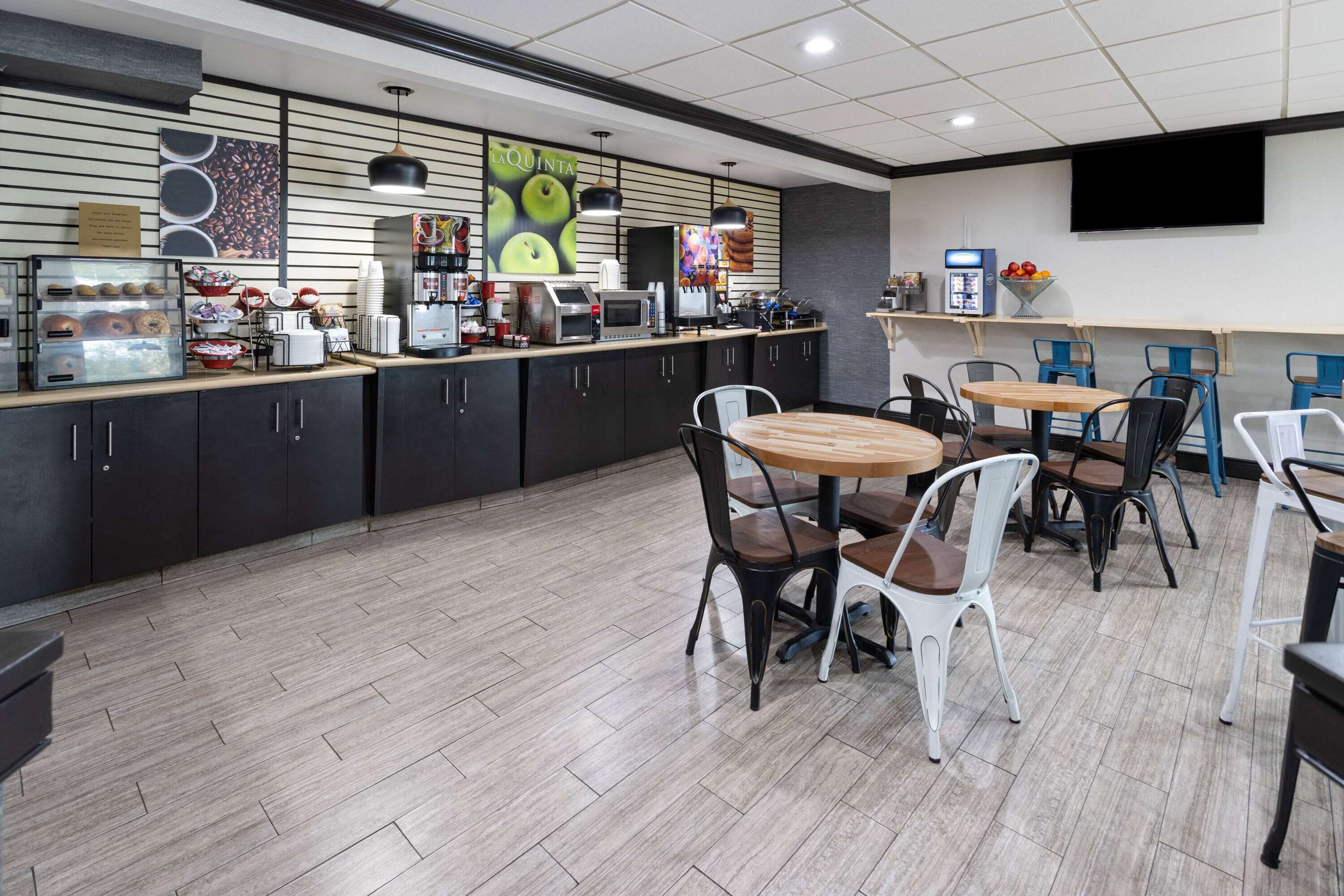 Property amenity | La Quinta Inn by Wyndham Buffalo Airport