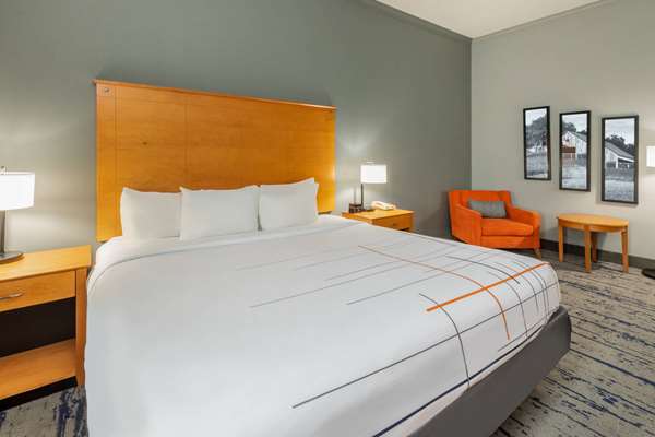  - La Quinta Inn & Suites Bridgeport