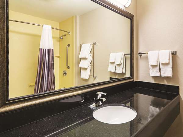 Suite - La Quinta Inn & Suites Northwest Fresno