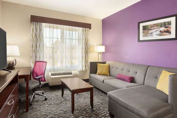 Suite - La Quinta Inn & Suites Northwest Fresno