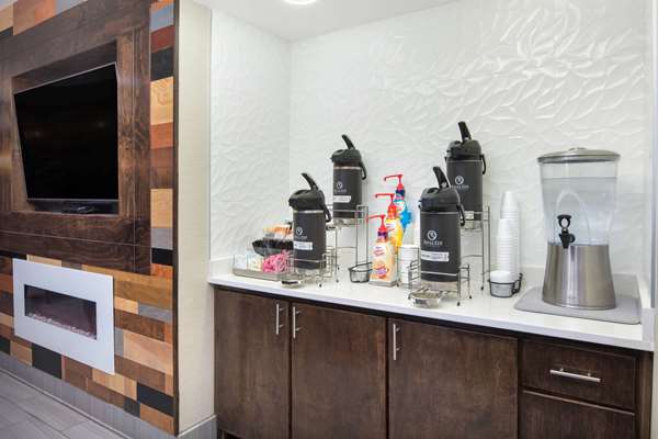  - La Quinta Inn & Suites Calhoun - I-75, Exit 312