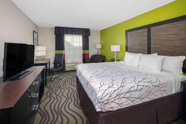  - La Quinta Inn & Suites Calhoun - I-75, Exit 312